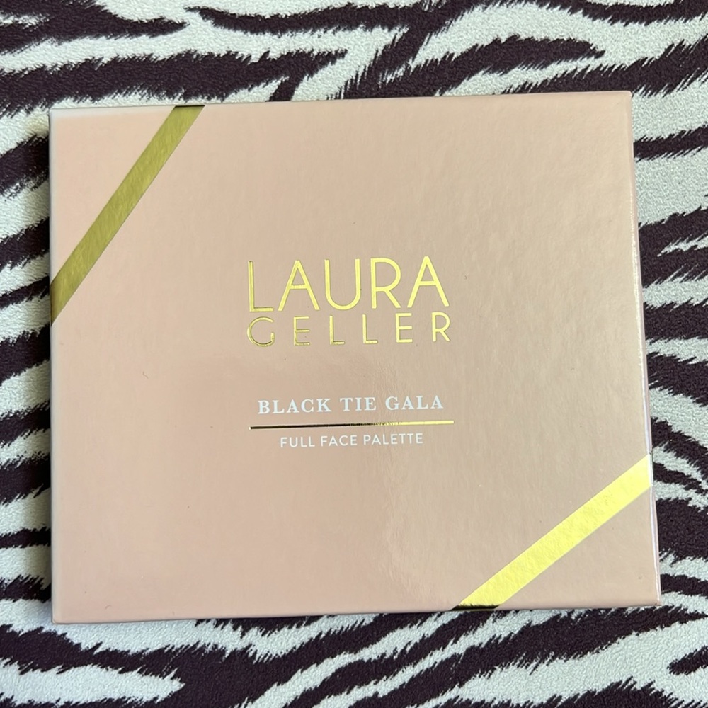 Laura Gellar Collection - Picture 10 of 13